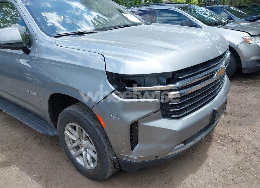 Photo 6 of 2024 Chevrolet Tahoe 4WD LT (VIN 1GNSKNKD2RR180324)