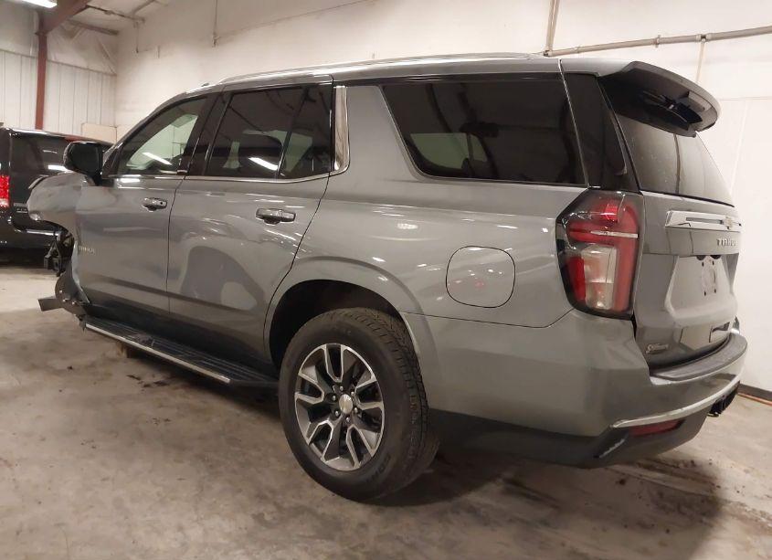 Photo 3 of 2022 Chevrolet Tahoe 4WD LT (VIN 1GNSKNKD3NR123690)