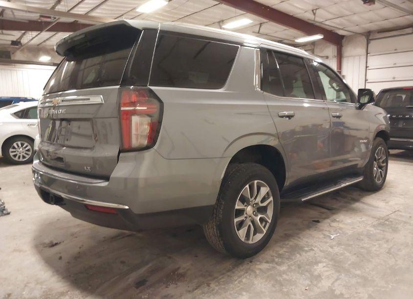 Photo 4 of 2022 Chevrolet Tahoe 4WD LT (VIN 1GNSKNKD3NR123690)