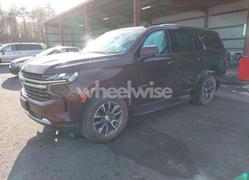 Photo 2 of 2022 Chevrolet Tahoe 4WD LT (VIN 1GNSKNKD3NR200915)