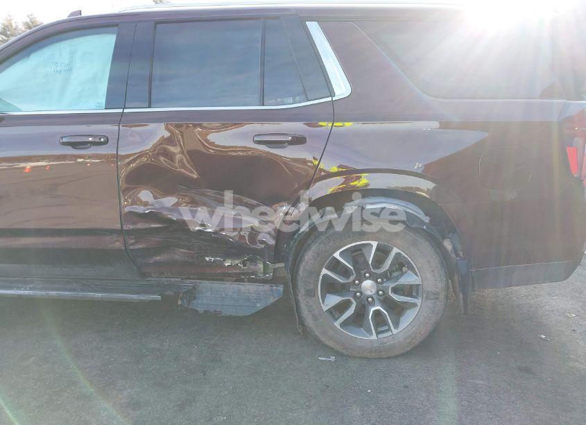 Photo 6 of 2022 Chevrolet Tahoe 4WD LT (VIN 1GNSKNKD3NR200915)