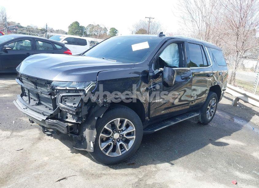 Photo 2 of 2022 Chevrolet Tahoe 4WD LT (VIN 1GNSKNKD3NR330130)