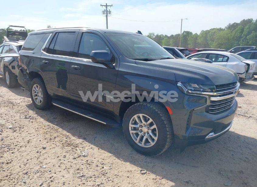 2021 Chevrolet Tahoe 4WD LT (VIN 1GNSKNKD4MR250981) main photo