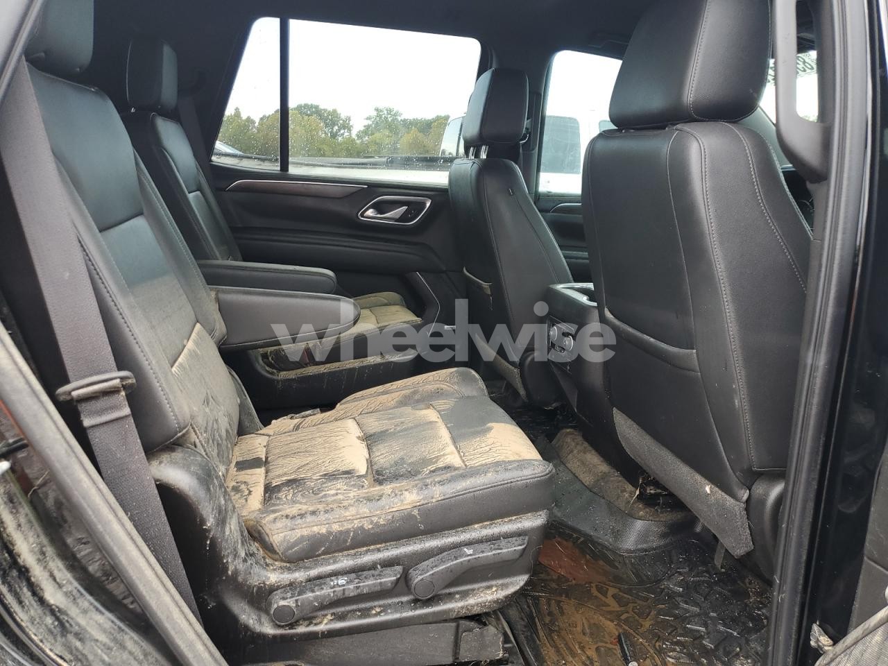 Photo 11 of 2021 CHEVROLET TAHOE K1500 LT (VIN 1GNSKNKD4MR268445)