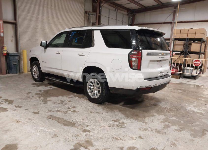 Photo 3 of 2024 Chevrolet Tahoe 4WD LT (VIN 1GNSKNKD4RR208138)