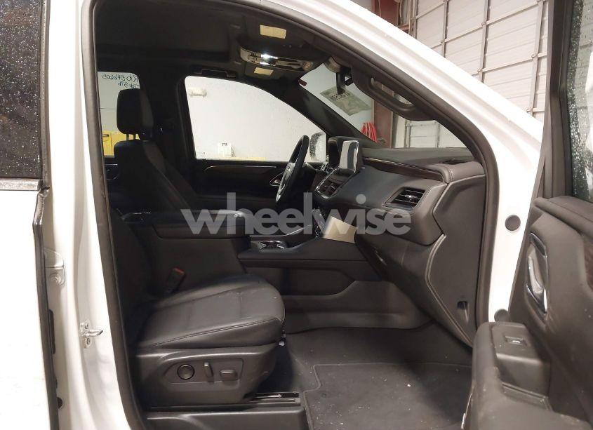 Photo 5 of 2024 Chevrolet Tahoe 4WD LT (VIN 1GNSKNKD4RR208138)