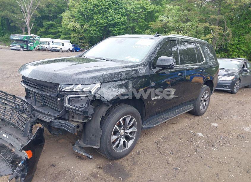 Photo 2 of 2021 Chevrolet Tahoe 4WD LT (VIN 1GNSKNKD6MR108714)