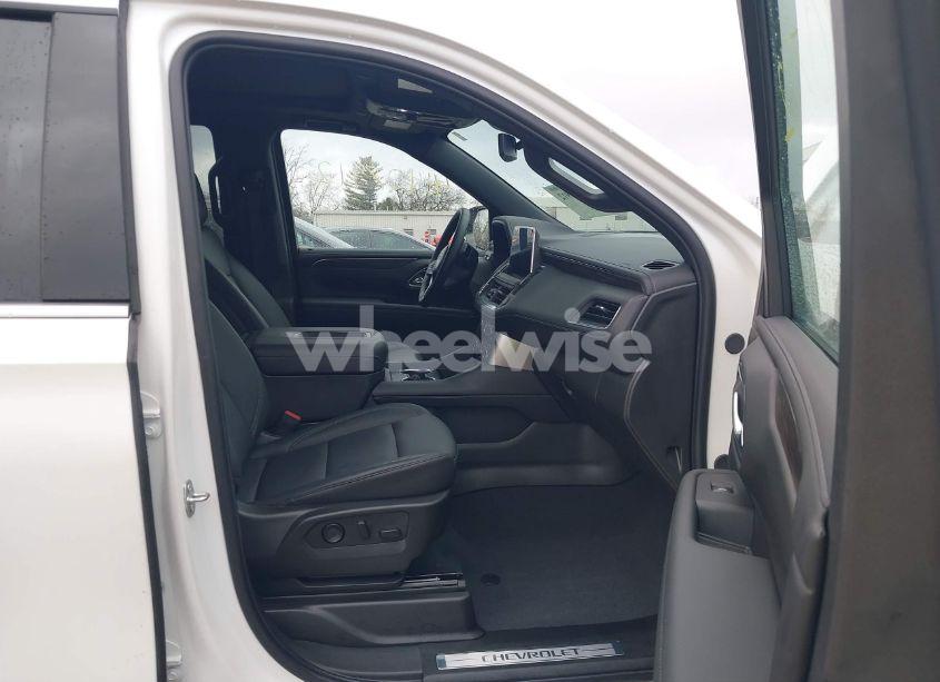 Photo 5 of 2024 Chevrolet Tahoe 4WD LT (VIN 1GNSKNKD8RR306847)