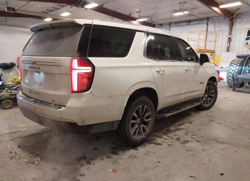 Photo 4 of 2021 Chevrolet Tahoe 4WD LT (VIN 1GNSKNKD9MR215644)