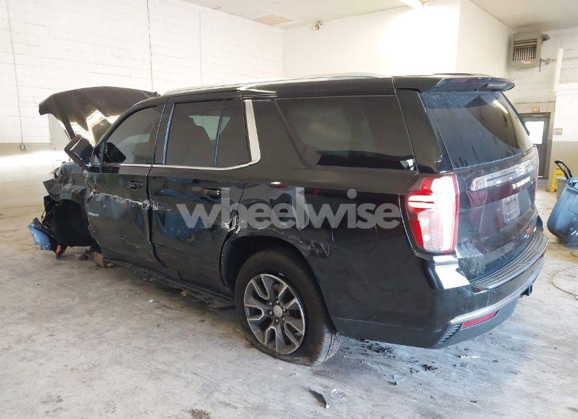 Photo 3 of 2021 Chevrolet Tahoe 4WD LT (VIN 1GNSKNKDXMR218505)