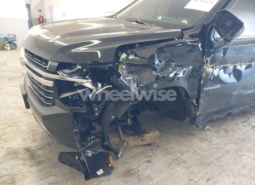 Photo 6 of 2021 Chevrolet Tahoe 4WD LT (VIN 1GNSKNKDXMR218505)