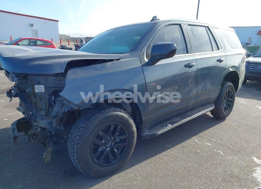 Photo 2 of 2021 Chevrolet Tahoe 4WD LT (VIN 1GNSKNKDXMR371904)
