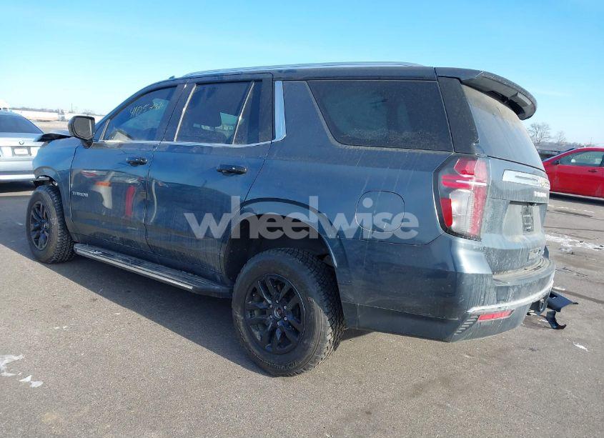 Photo 3 of 2021 Chevrolet Tahoe 4WD LT (VIN 1GNSKNKDXMR371904)