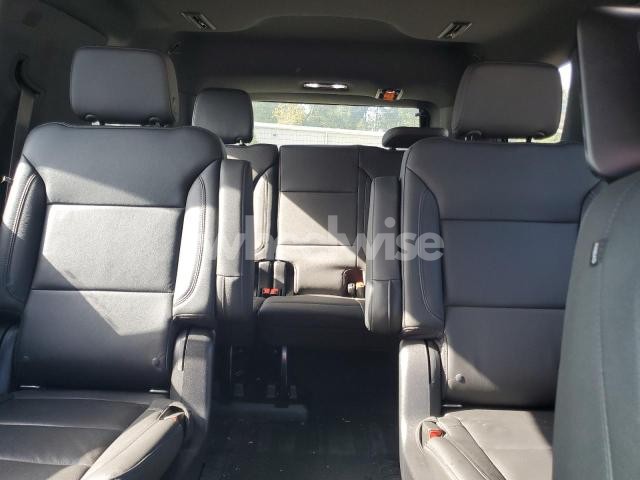 Photo 4 of 2022 CHEVROLET TAHOE K1500 LT (VIN 1GNSKNKDXNR102724)