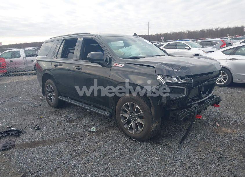 2021 Chevrolet Tahoe 4WD Z71 (VIN 1GNSKPKD1MR491988) main photo