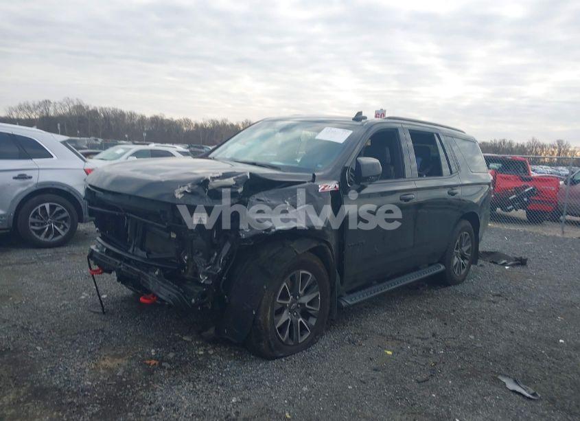 Photo 2 of 2021 Chevrolet Tahoe 4WD Z71 (VIN 1GNSKPKD1MR491988)