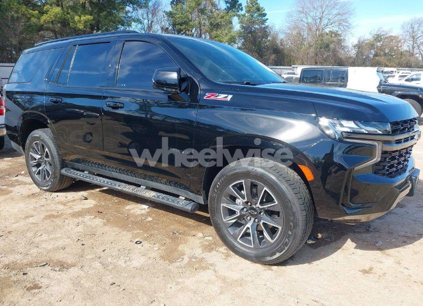 2022 Chevrolet Tahoe 4WD Z71 (VIN 1GNSKPKD1NR185780) main photo