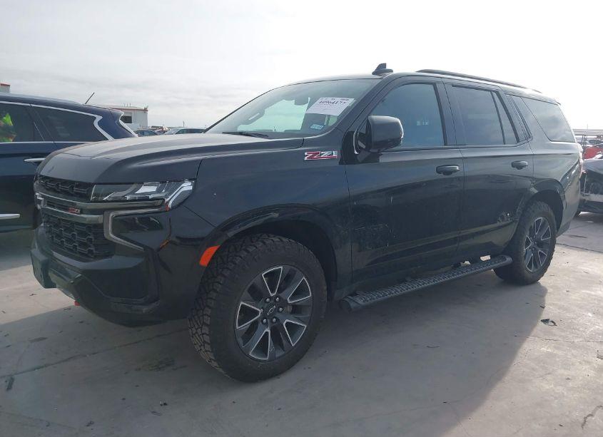 Photo 2 of 2022 Chevrolet Tahoe 4WD Z71 (VIN 1GNSKPKD2NR135356)