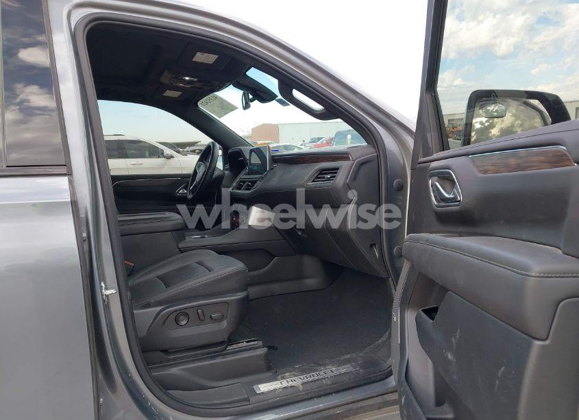 Photo 5 of 2022 Chevrolet Tahoe 4WD Z71 (VIN 1GNSKPKD2NR309121)