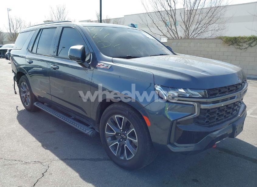2021 Chevrolet Tahoe 4WD Z71 (VIN 1GNSKPKD3MR323138) main photo