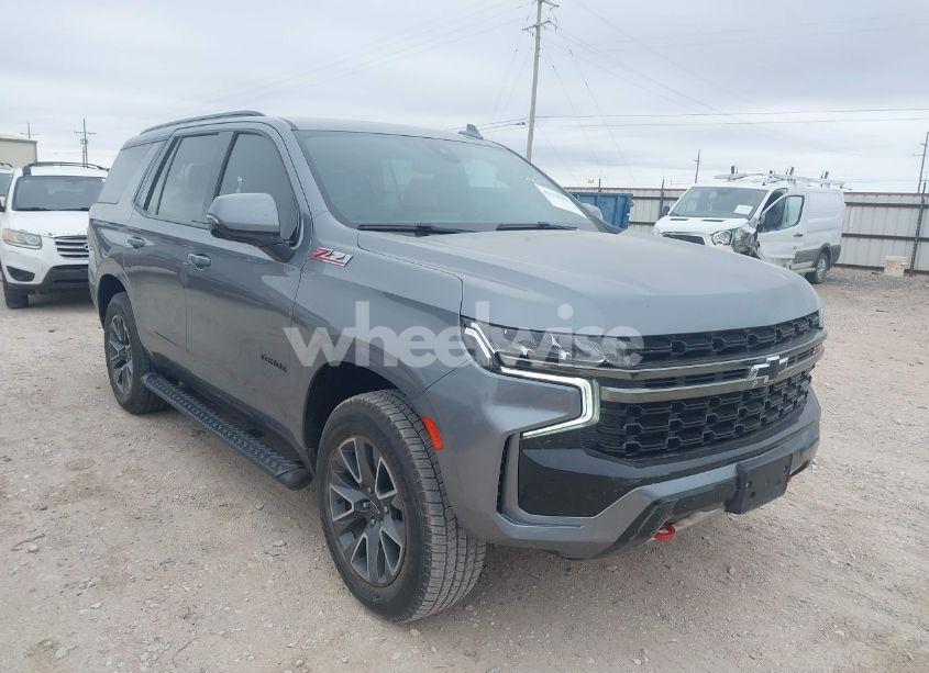 2022 Chevrolet Tahoe 4WD Z71 (VIN 1GNSKPKD3NR304672) main photo
