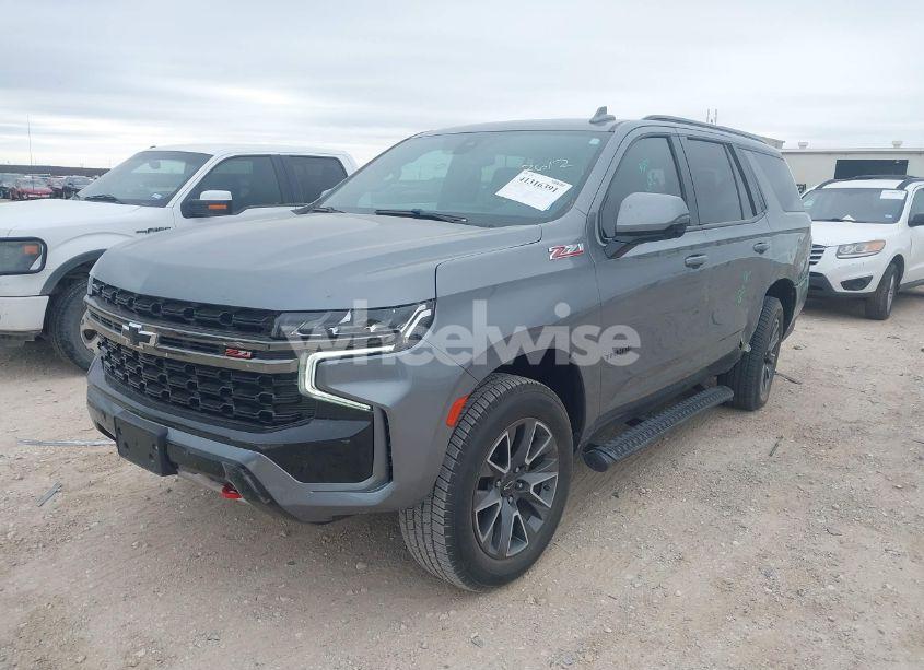 Photo 2 of 2022 Chevrolet Tahoe 4WD Z71 (VIN 1GNSKPKD3NR304672)