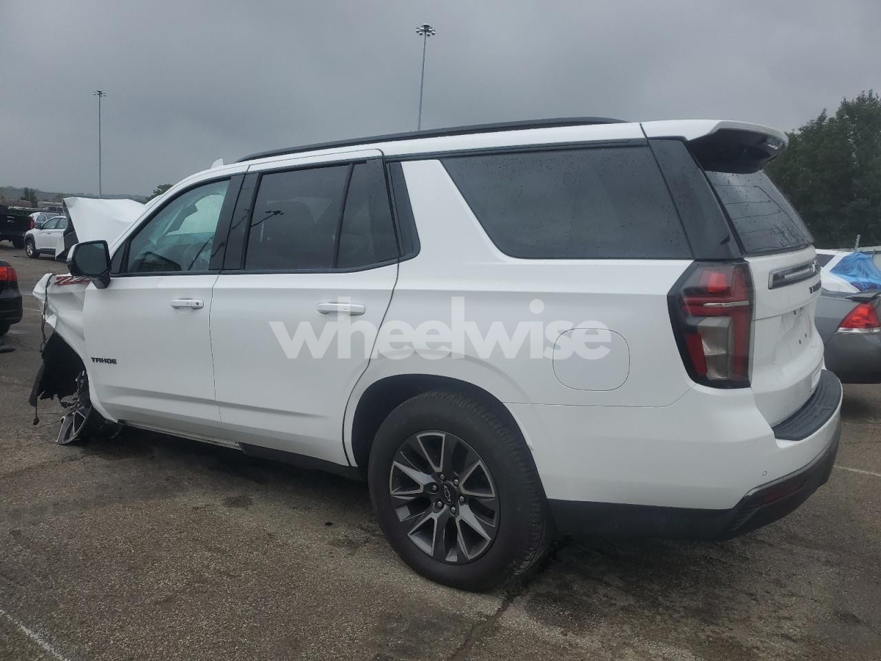 Photo 2 of 2022 CHEVROLET TAHOE K1500 Z71 (VIN 1GNSKPKD5NR252168)