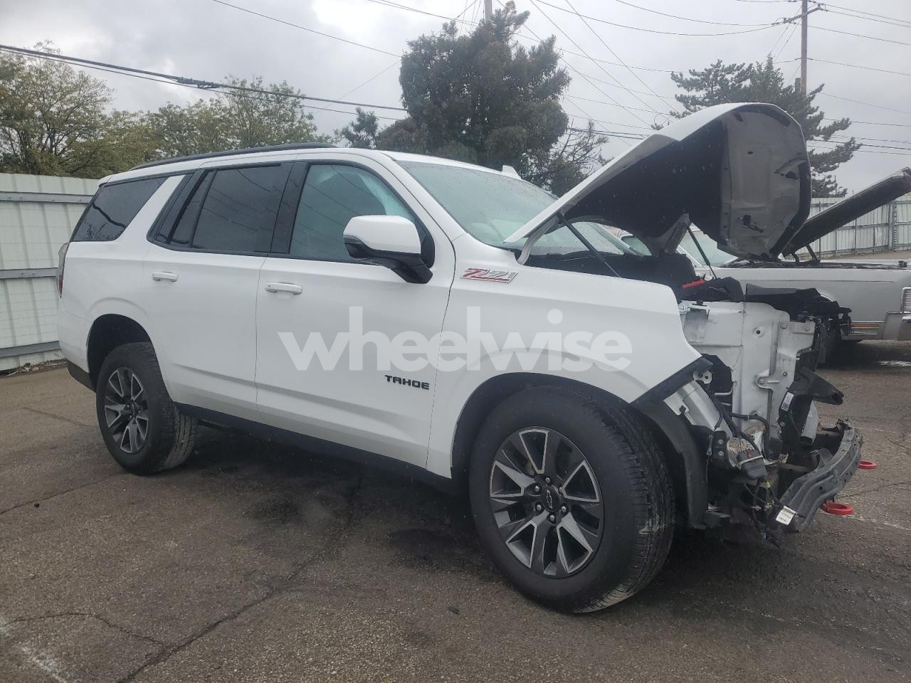 Photo 4 of 2022 CHEVROLET TAHOE K1500 Z71 (VIN 1GNSKPKD5NR252168)