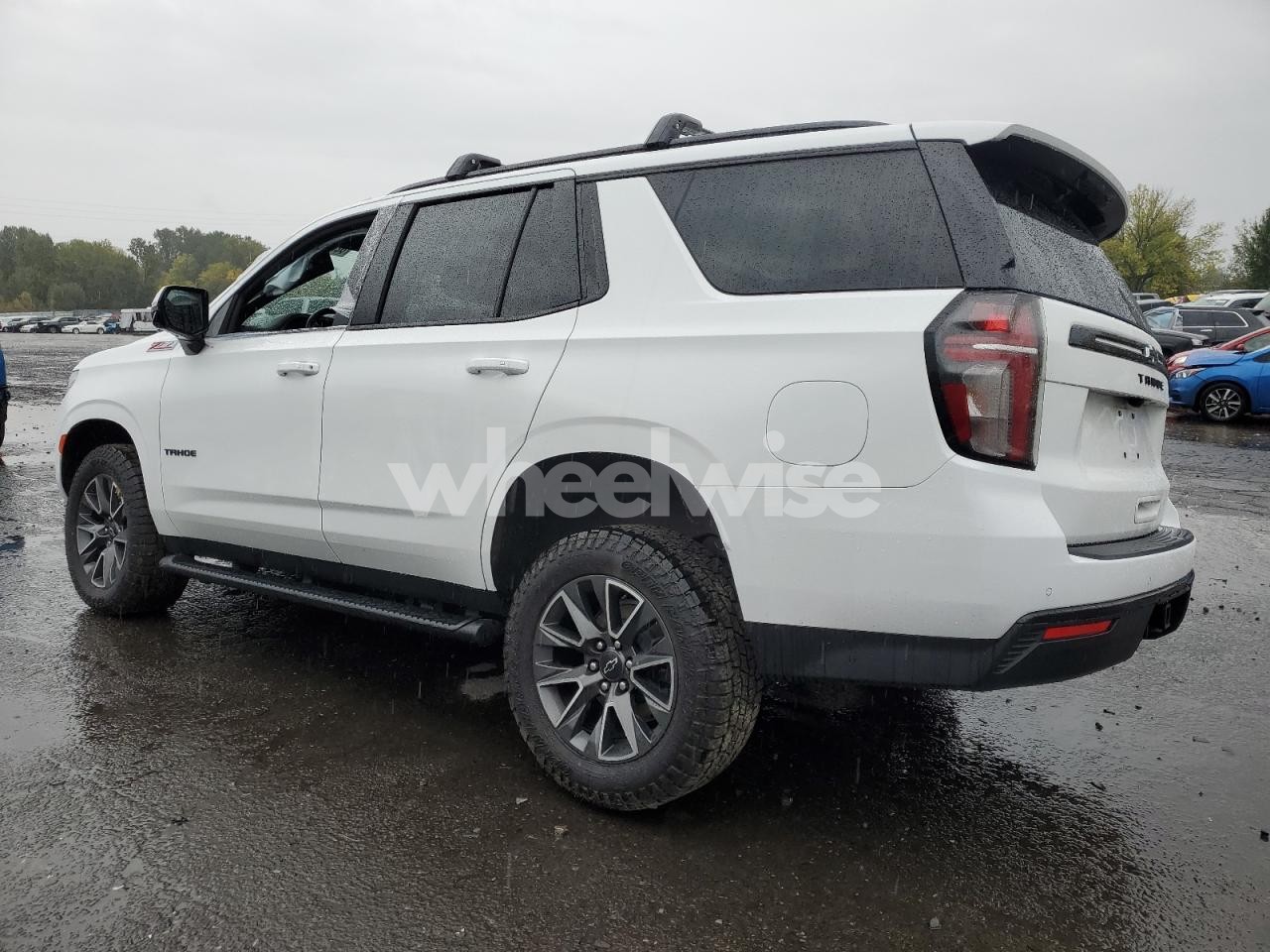 Photo 2 of 2024 CHEVROLET TAHOE K1500 Z71 (VIN 1GNSKPKD5RR384062)