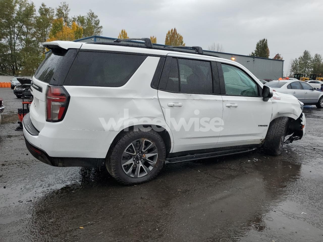 Photo 3 of 2024 CHEVROLET TAHOE K1500 Z71 (VIN 1GNSKPKD5RR384062)