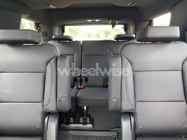 Photo 3 of 2024 CHEVROLET TAHOE K1500 Z71 (VIN 1GNSKPKD5RR404407)