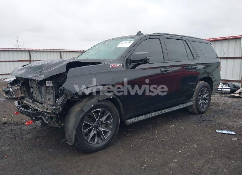 Photo 2 of 2021 Chevrolet Tahoe 4WD Z71 (VIN 1GNSKPKD6MR292595)