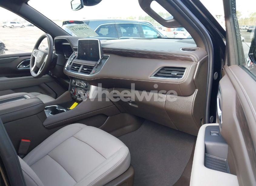 Photo 5 of 2024 Chevrolet Tahoe 4WD Z71 (VIN 1GNSKPKD6RR405548)