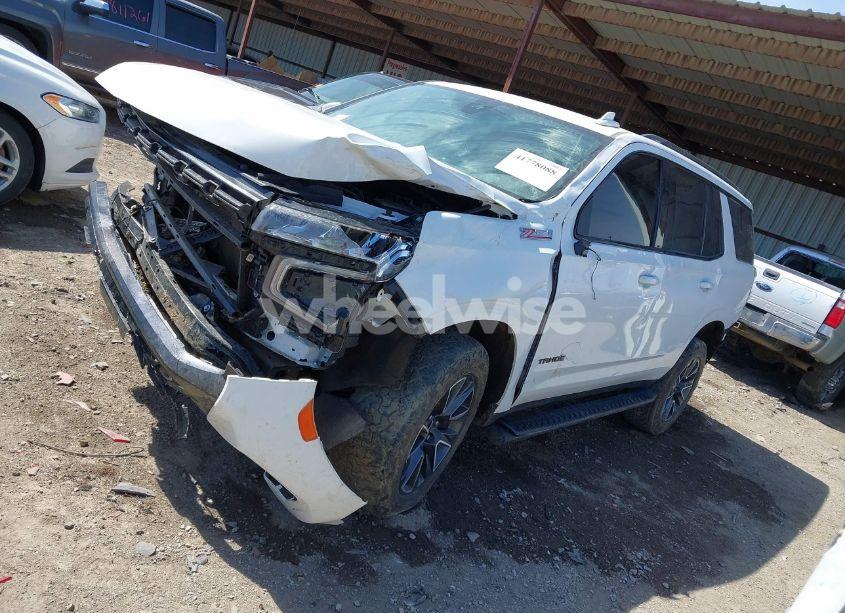 Photo 2 of 2021 Chevrolet Tahoe 4WD Z71 (VIN 1GNSKPKD7MR117286)