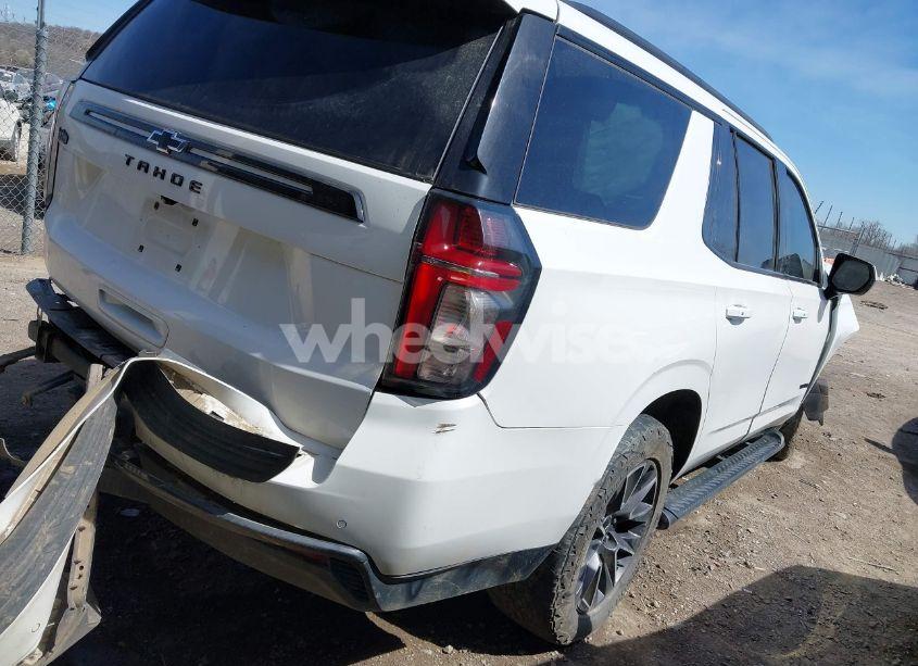 Photo 4 of 2021 Chevrolet Tahoe 4WD Z71 (VIN 1GNSKPKD7MR117286)