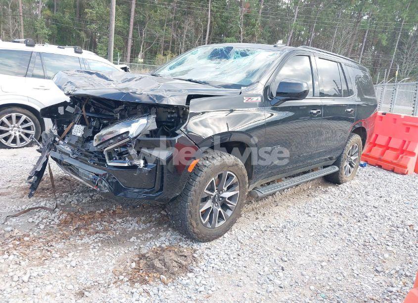 Photo 2 of 2021 Chevrolet Tahoe 4WD Z71 (VIN 1GNSKPKD8MR122190)