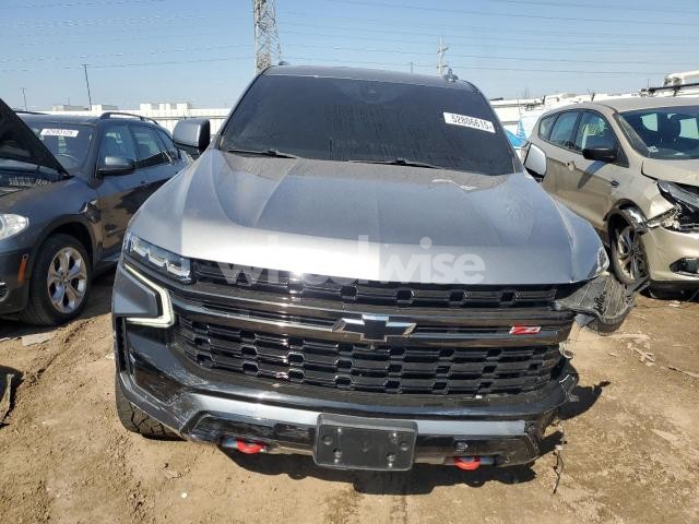 Photo 2 of 2021 CHEVROLET TAHOE K1500 Z71 (VIN 1GNSKPKD8MR152581)