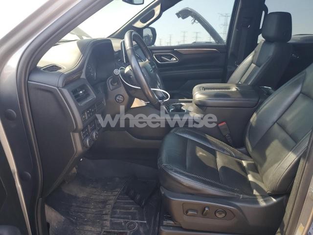 Photo 3 of 2021 CHEVROLET TAHOE K1500 Z71 (VIN 1GNSKPKD8MR152581)