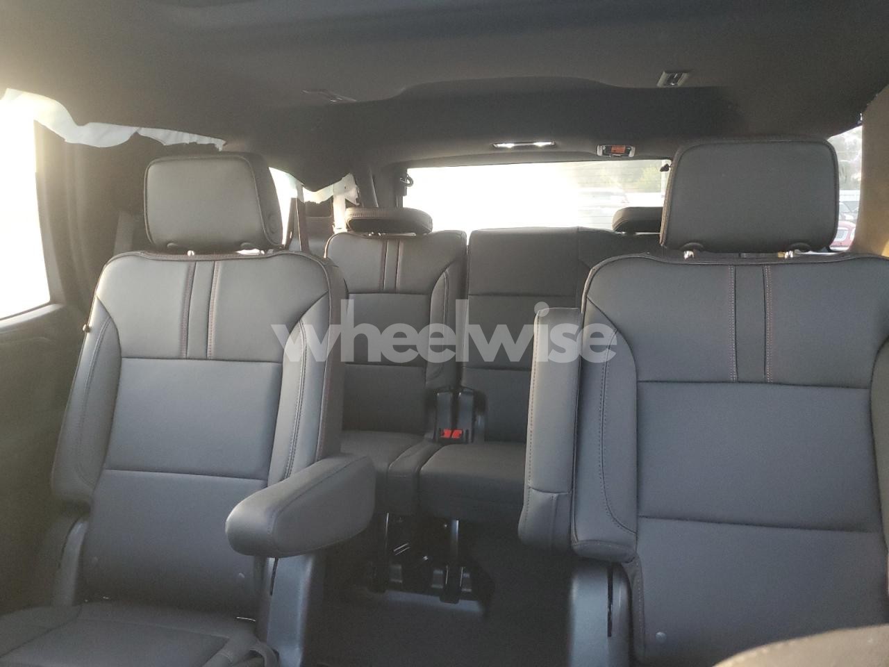 Photo 10 of 2024 CHEVROLET TAHOE K1500 RST (VIN 1GNSKRKD1RR385379)