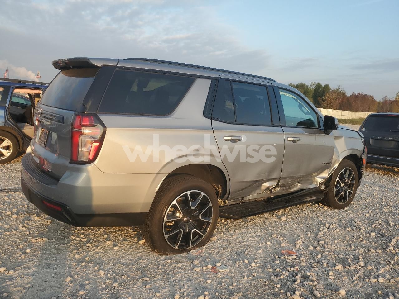 Photo 3 of 2024 CHEVROLET TAHOE K1500 RST (VIN 1GNSKRKD1RR385379)