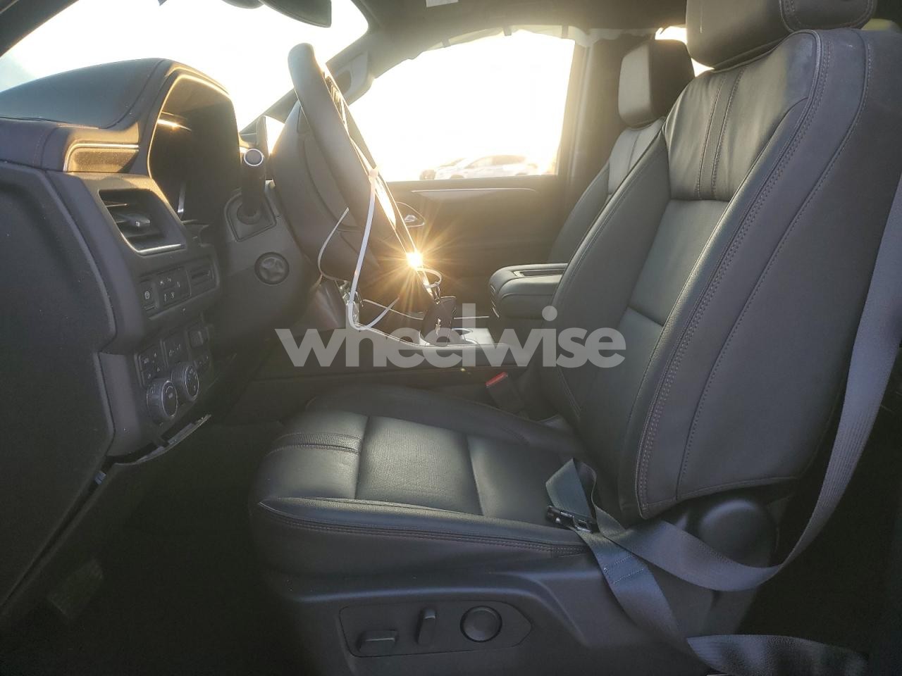 Photo 7 of 2024 CHEVROLET TAHOE K1500 RST (VIN 1GNSKRKD1RR385379)