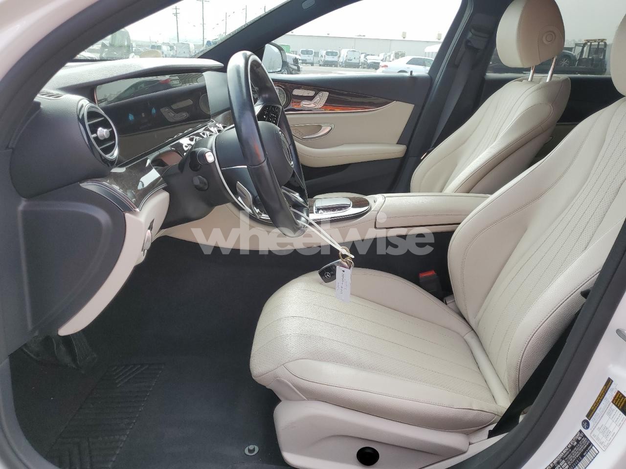 Photo 7 of 2021 MERCEDES-BENZ E 350 (VIN 1GNSKRKD6PR336823)
