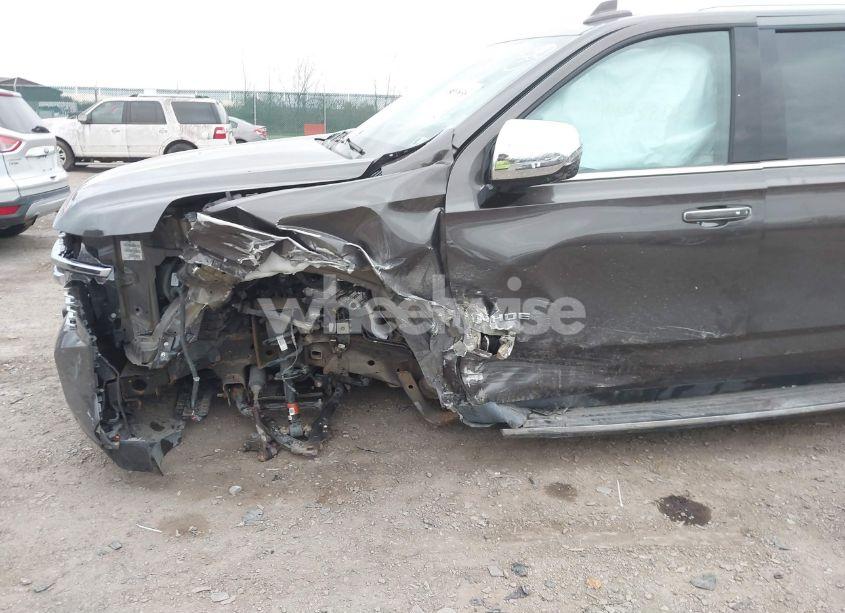 Photo 6 of 2021 Chevrolet Tahoe 4WD PREMIER (VIN 1GNSKSKD1MR311394)