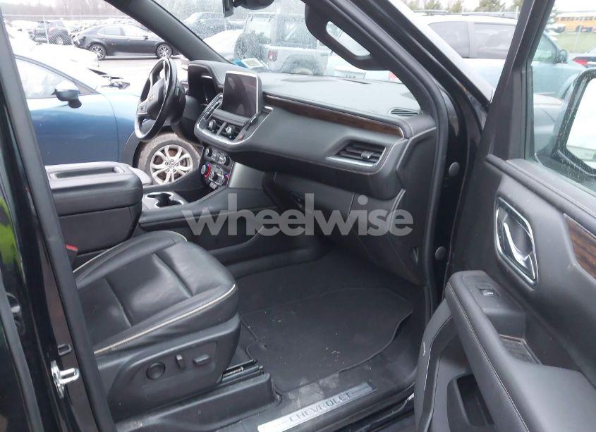 Photo 5 of 2023 Chevrolet Tahoe 4WD PREMIER (VIN 1GNSKSKD1PR102421)