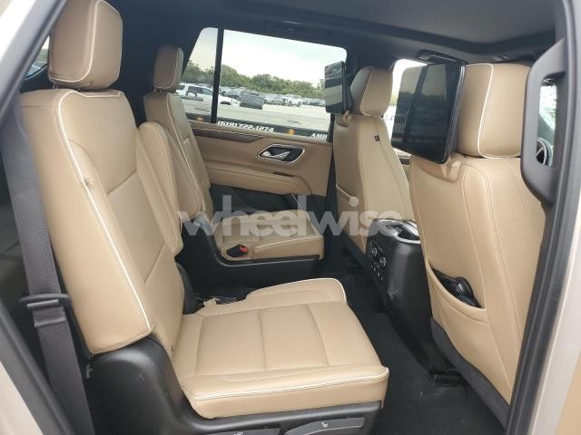 Photo 11 of 2021 CHEVROLET TAHOE K1500 PREMIER (VIN 1GNSKSKD2MR190617)
