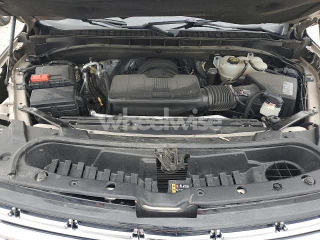 Photo 3 of 2021 CHEVROLET TAHOE K1500 PREMIER (VIN 1GNSKSKD2MR190617)