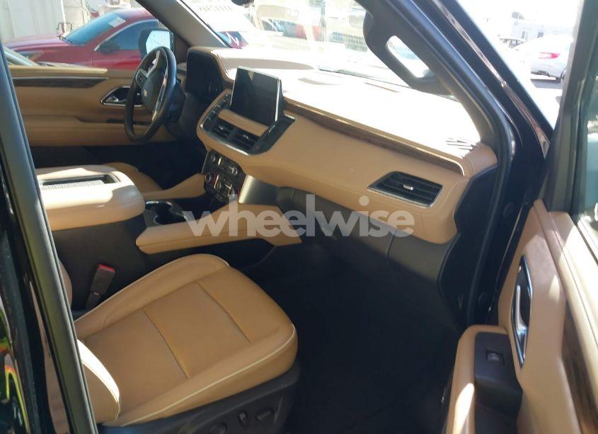 Photo 5 of 2021 Chevrolet Tahoe 4WD PREMIER (VIN 1GNSKSKD4MR428242)