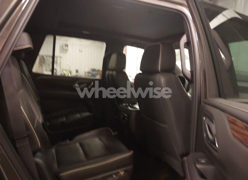 Photo 8 of 2021 Chevrolet Tahoe 4WD PREMIER (VIN 1GNSKSKD7MR230481)