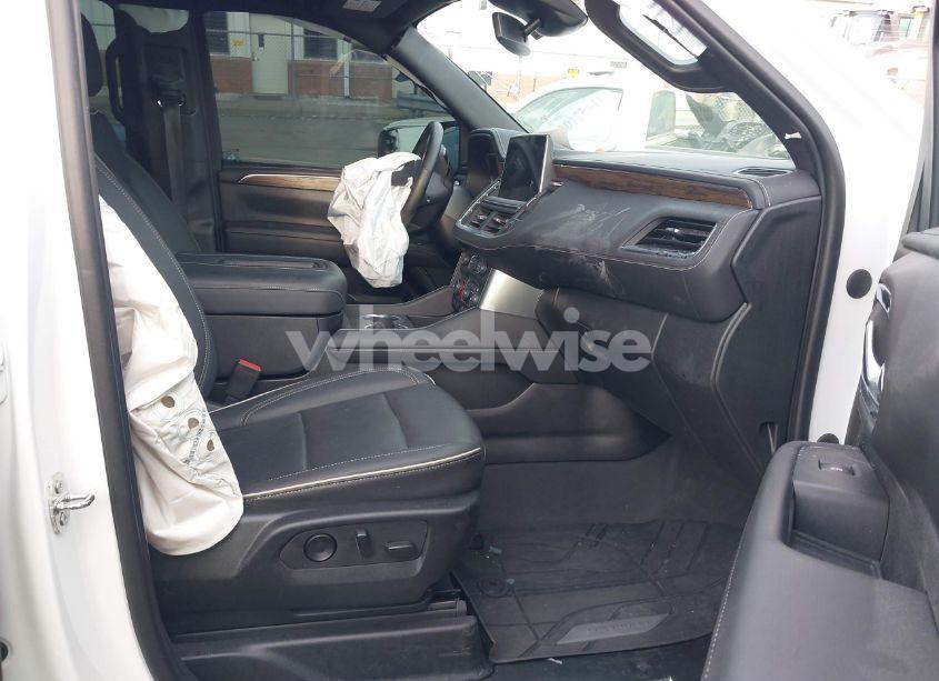 Photo 5 of 2023 Chevrolet Tahoe 4WD PREMIER (VIN 1GNSKSKDXPR226137)