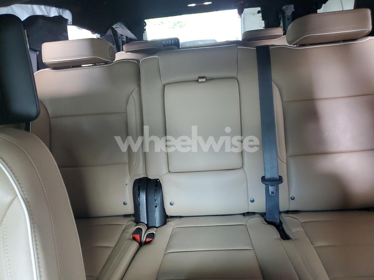 Photo 10 of 2024 CHEVROLET TAHOE K1500 PREMIER (VIN 1GNSKSKTXRR166421)